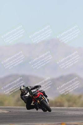 media/Oct-26-2025-Race Pace (Sun) [[c1447ca738]]/Non Verified (1st 20 Minutes of every Hour)/4-Turn 14 (1110am)/